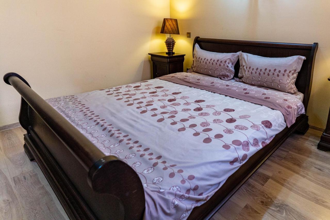 La Bebe 1 Bed Hotell Hunedoara Eksteriør bilde