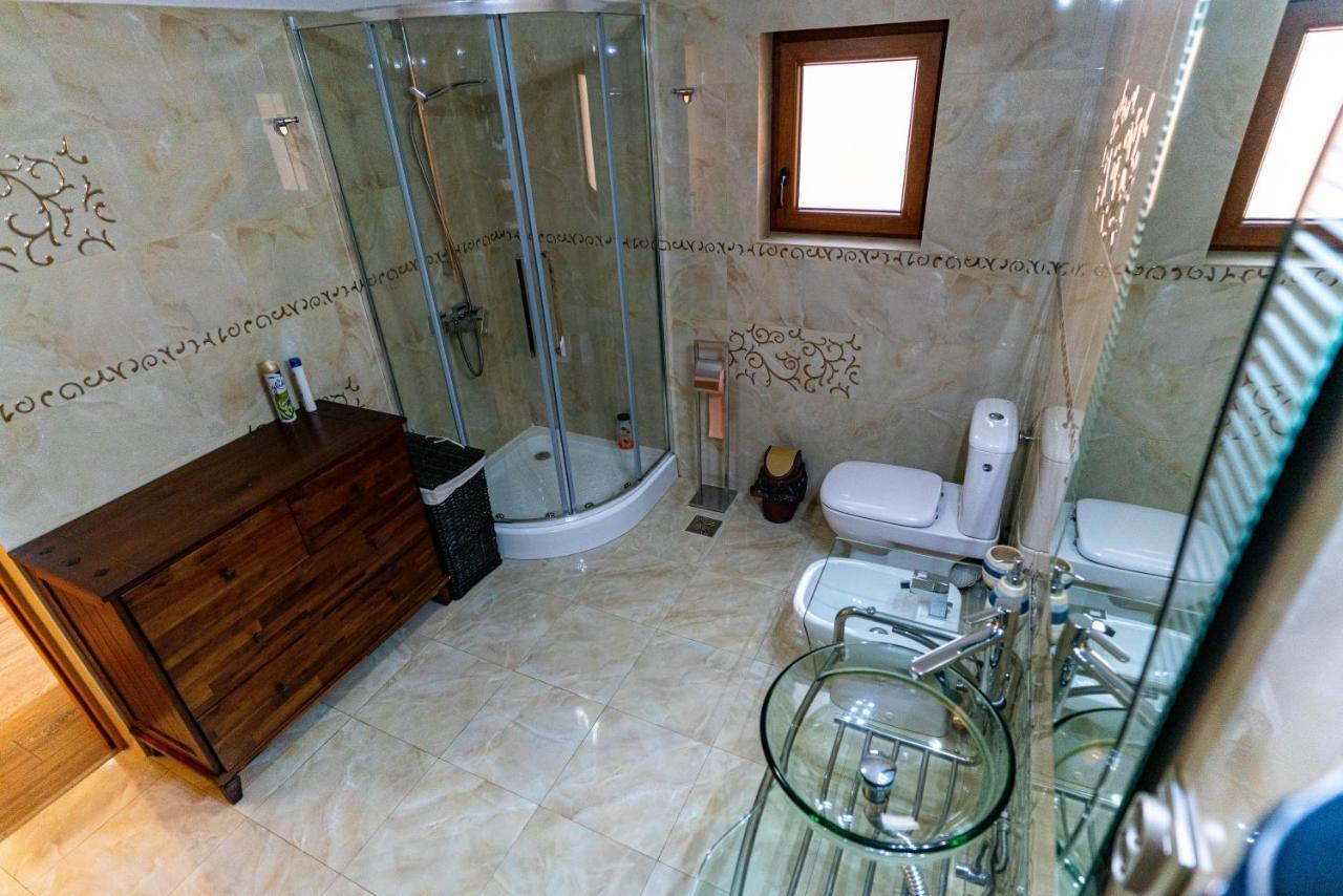 La Bebe 1 Bed Hotell Hunedoara Eksteriør bilde